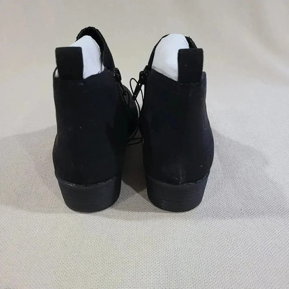 NWT SUN + STONE Cadee Women's Ankle Booties Black Micro Suede Size 5.5 - Picture 4 of 6
